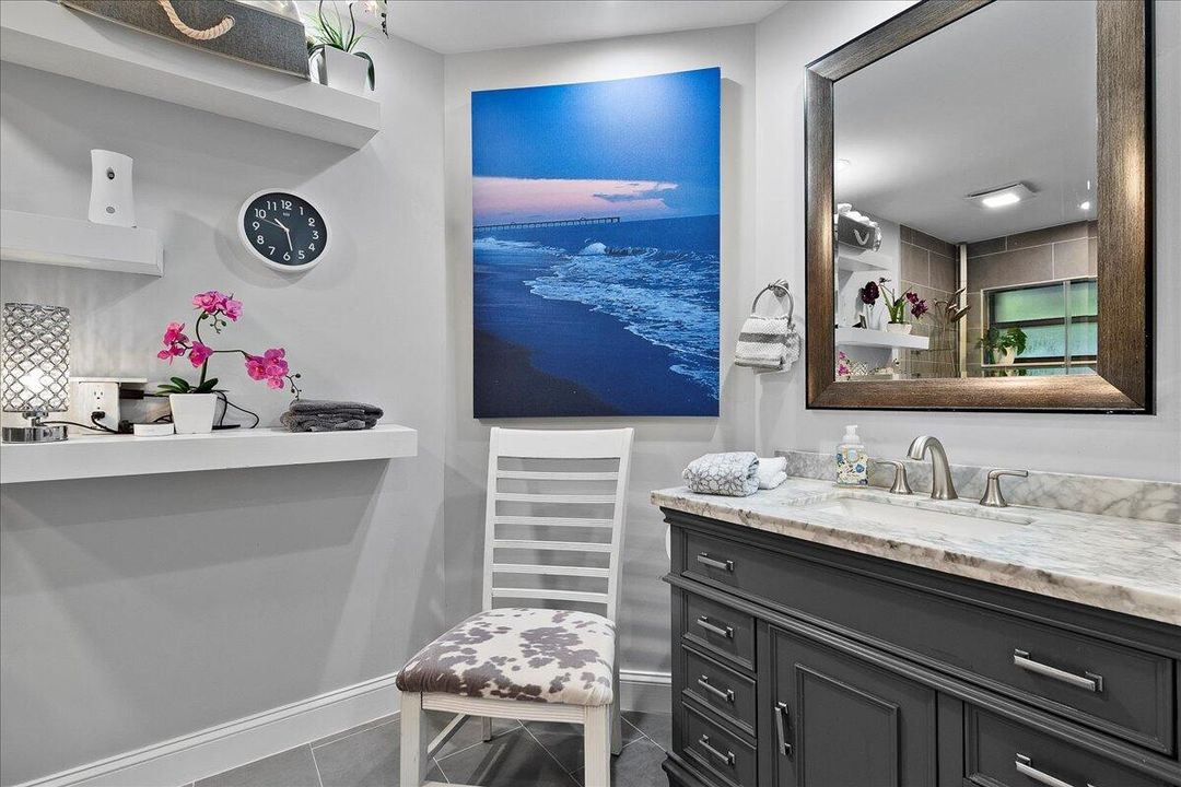 合同活跃: $775,000 (3 贝兹, 2 浴室, 1950 平方英尺)