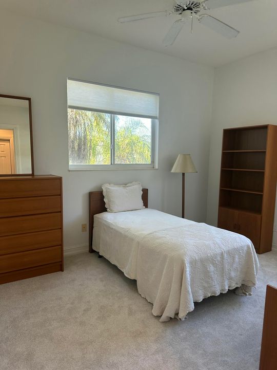 合同活跃: $4,350,000 (4 贝兹, 5 浴室, 8401 平方英尺)