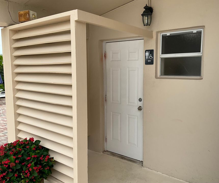 For Sale: $132,000 (2 beds, 2 baths, 1080 Square Feet)