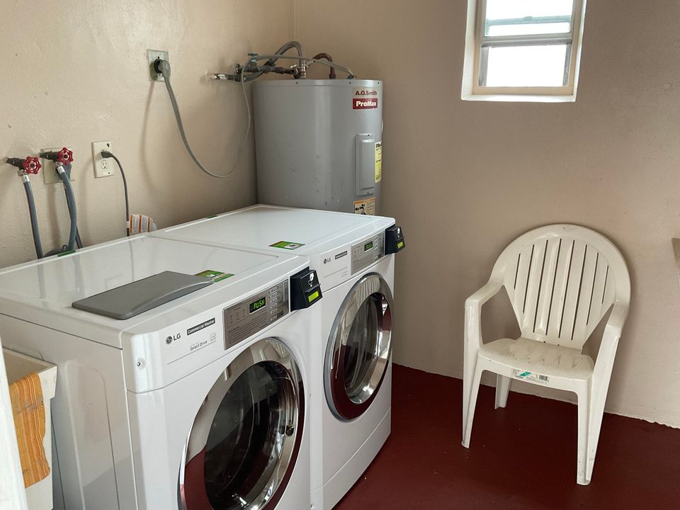 For Sale: $132,000 (2 beds, 2 baths, 1080 Square Feet)