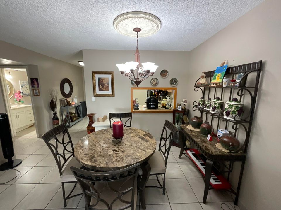 For Sale: $132,000 (2 beds, 2 baths, 1080 Square Feet)