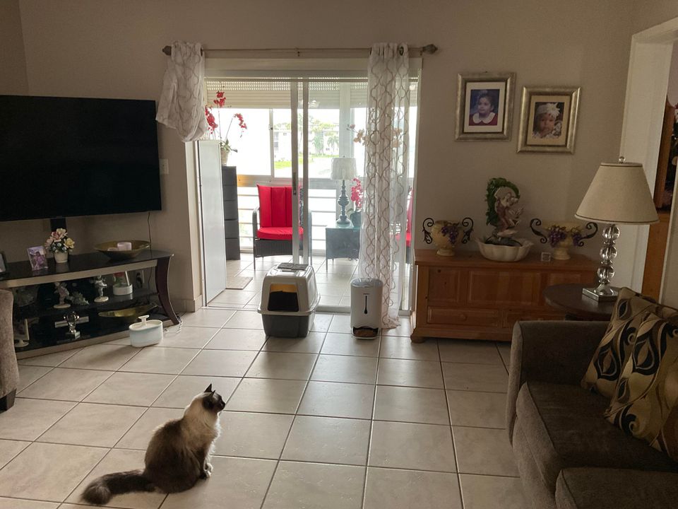 For Sale: $132,000 (2 beds, 2 baths, 1080 Square Feet)