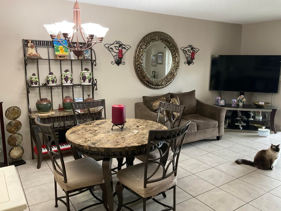 For Sale: $132,000 (2 beds, 2 baths, 1080 Square Feet)