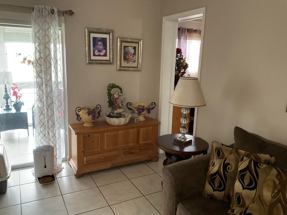 For Sale: $132,000 (2 beds, 2 baths, 1080 Square Feet)