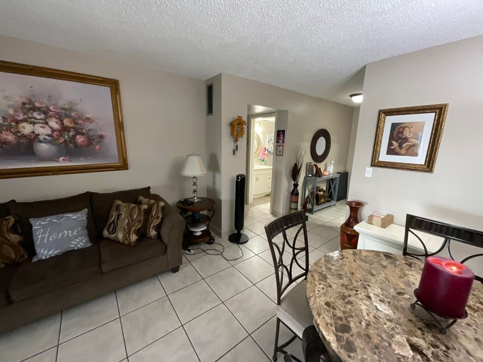 For Sale: $132,000 (2 beds, 2 baths, 1080 Square Feet)
