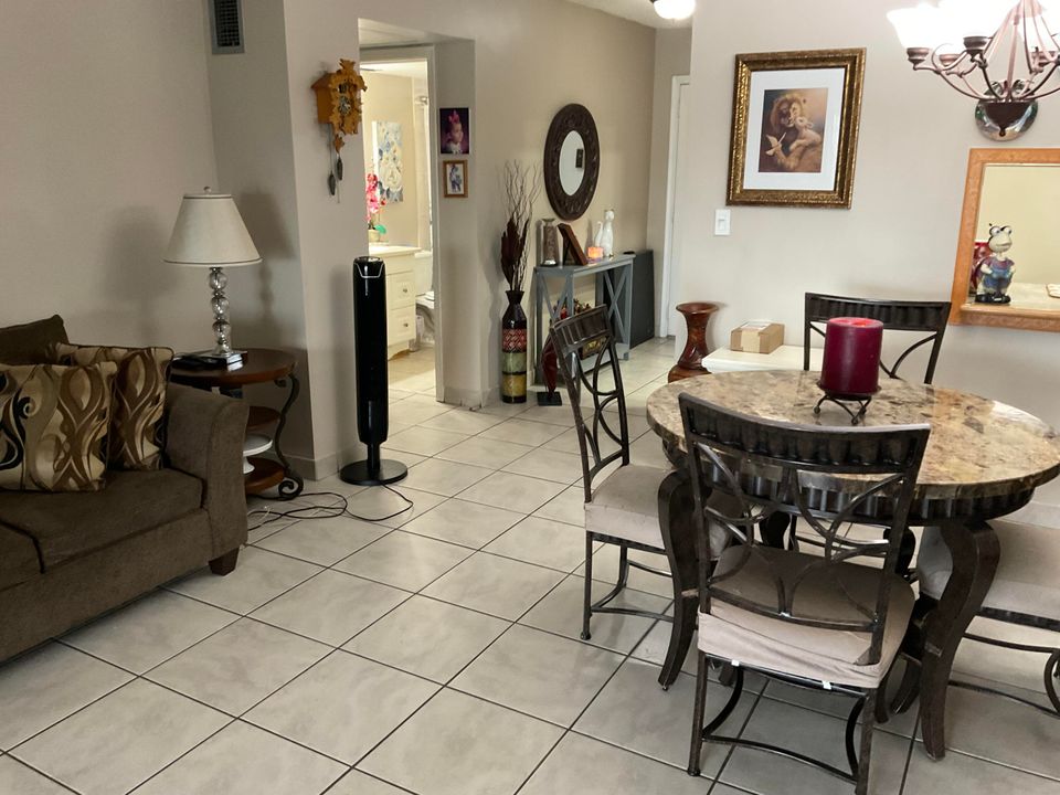 For Sale: $132,000 (2 beds, 2 baths, 1080 Square Feet)