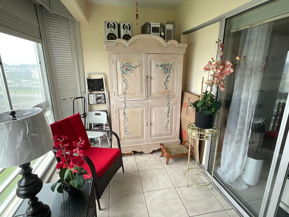 For Sale: $132,000 (2 beds, 2 baths, 1080 Square Feet)