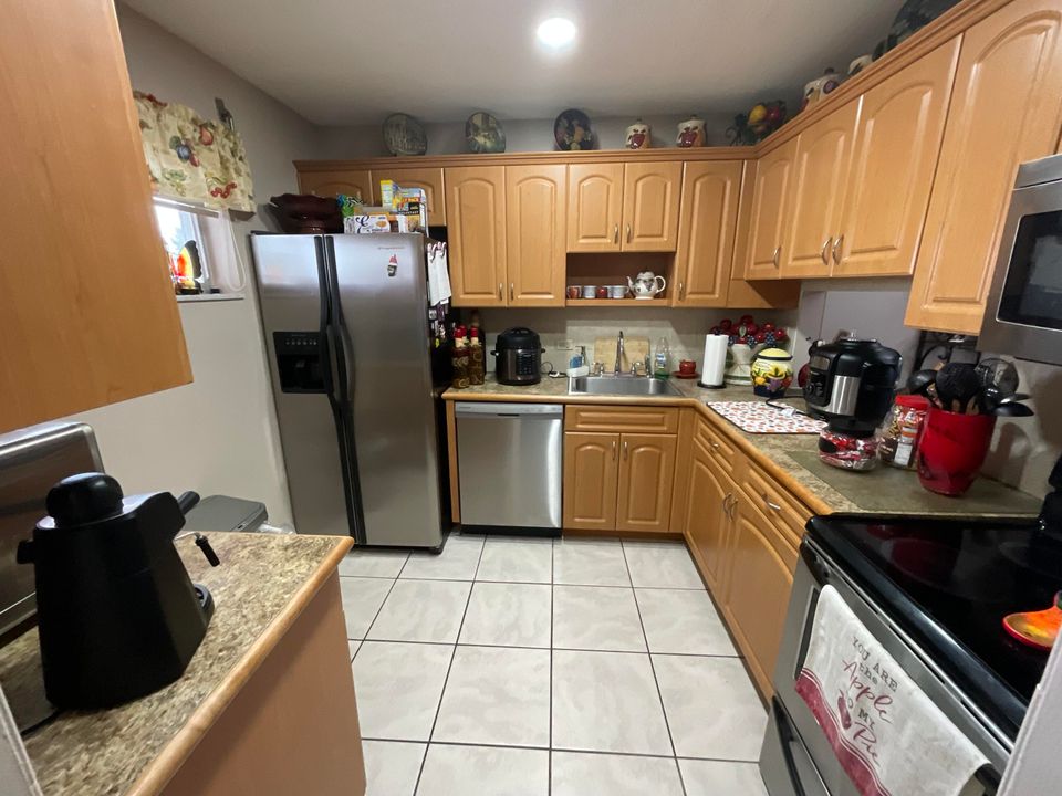 For Sale: $132,000 (2 beds, 2 baths, 1080 Square Feet)