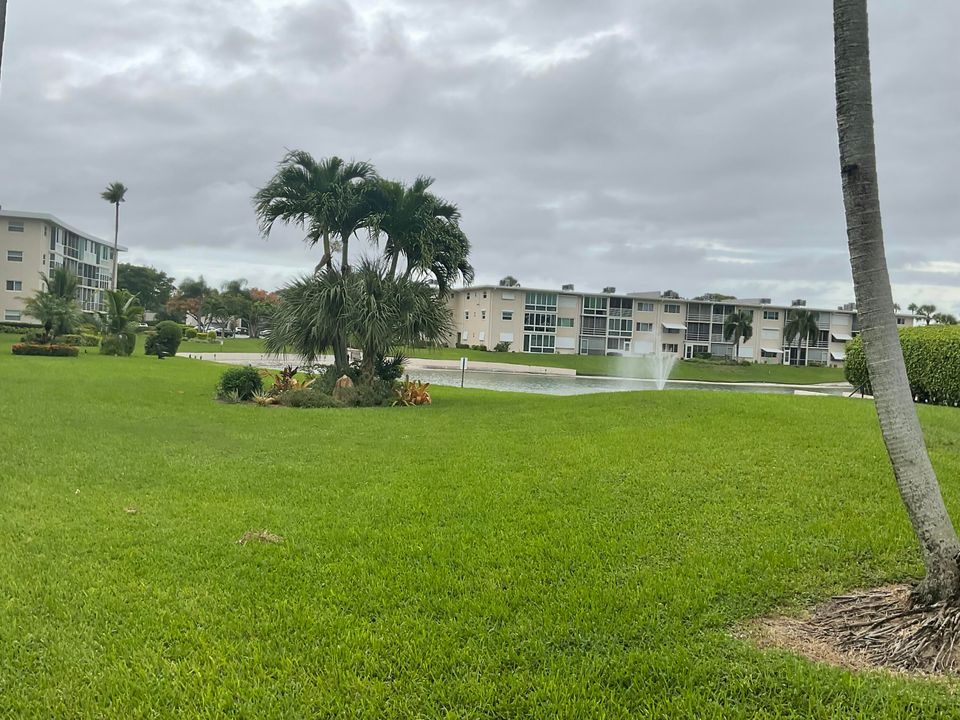 For Sale: $132,000 (2 beds, 2 baths, 1080 Square Feet)