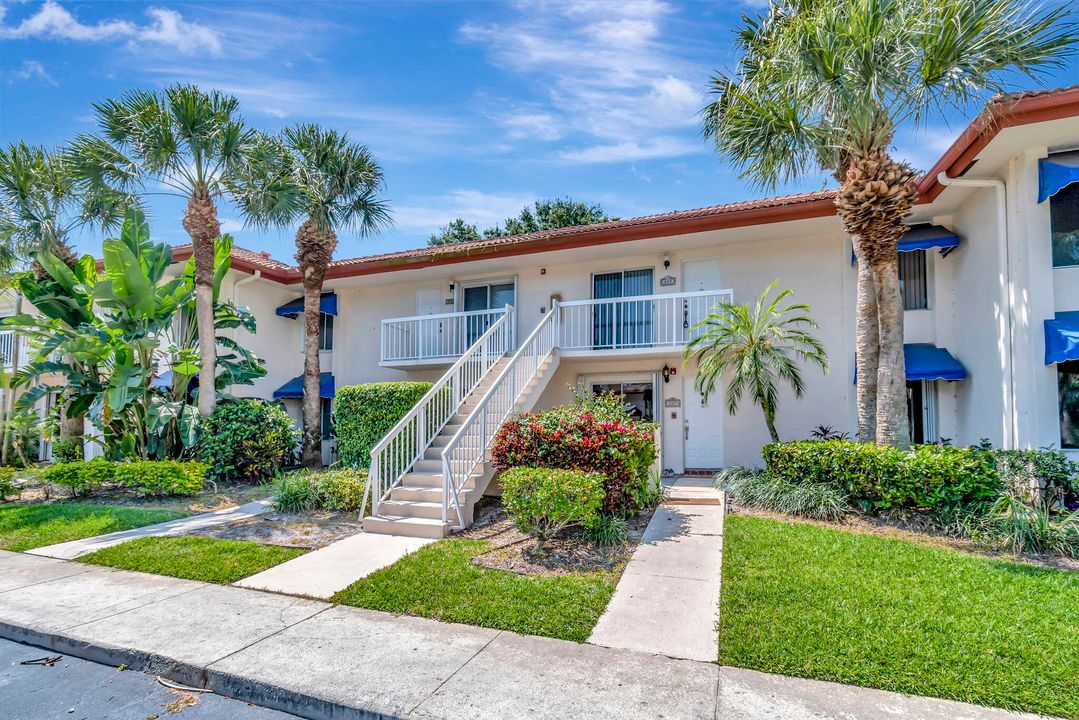 待售: $348,900 (2 贝兹, 2 浴室, 1116 平方英尺)