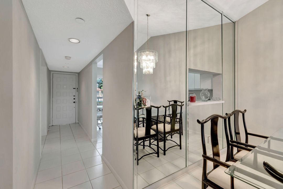 待售: $348,900 (2 贝兹, 2 浴室, 1116 平方英尺)