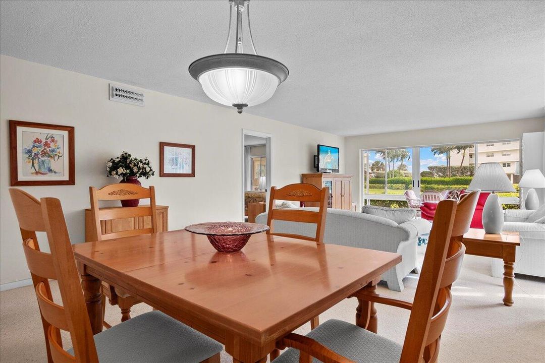 Activo con contrato: $4,000 (2 camas, 2 baños, 1260 Pies cuadrados)