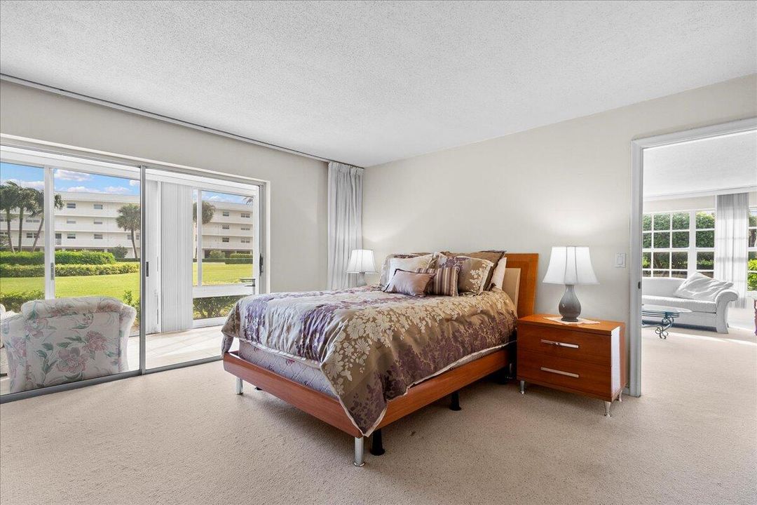 Activo con contrato: $4,000 (2 camas, 2 baños, 1260 Pies cuadrados)