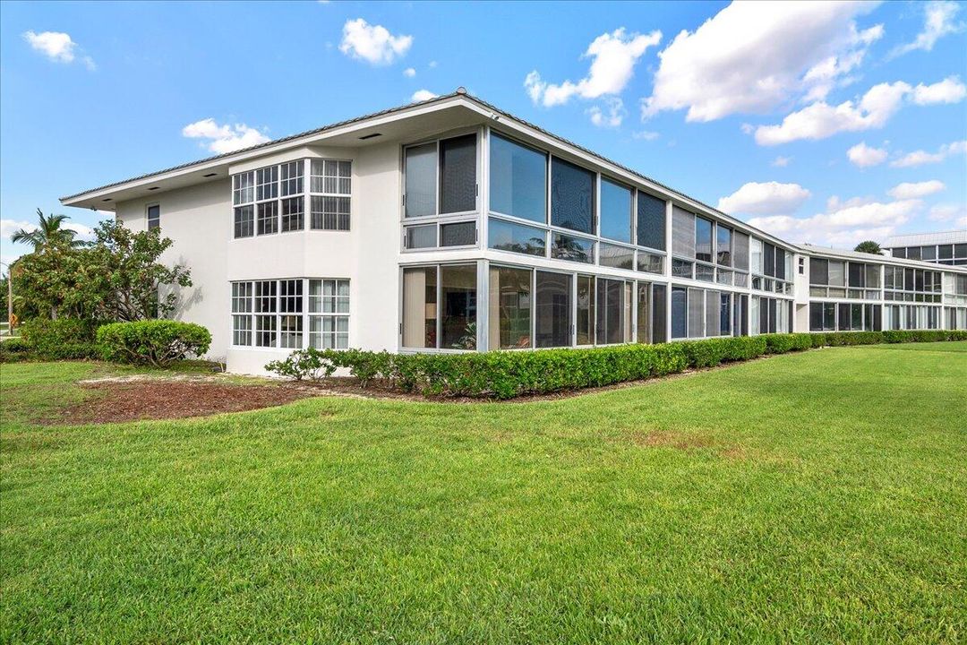 Activo con contrato: $4,000 (2 camas, 2 baños, 1260 Pies cuadrados)