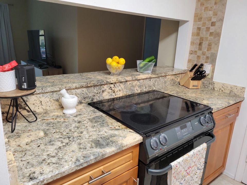 Недавно арендовано: $1,750 (2 спален, 1 ванн, 854 Квадратных фут)