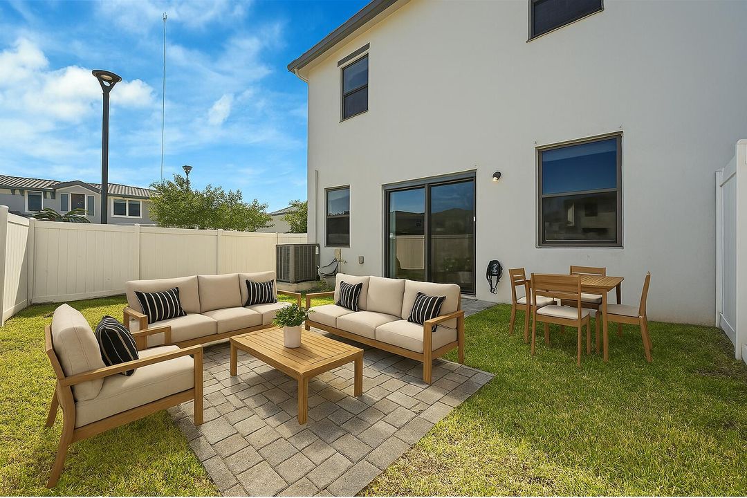 待售: $495,999 (3 贝兹, 2 浴室, 1419 平方英尺)