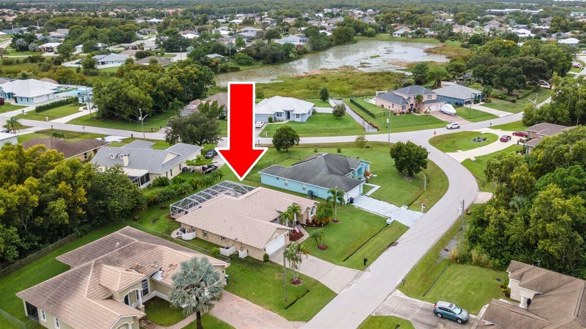 For Sale: $490,000 (3 beds, 2 baths, 2122 Square Feet)