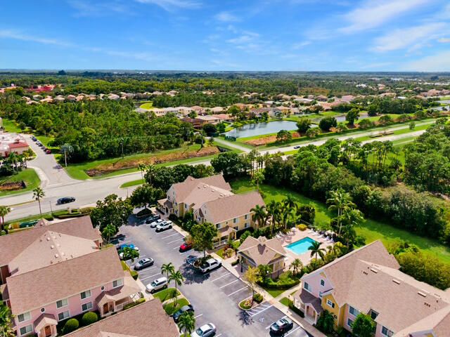 待售: $239,000 (2 贝兹, 2 浴室, 1298 平方英尺)