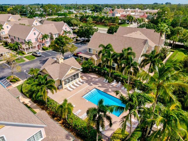 待售: $239,000 (2 贝兹, 2 浴室, 1298 平方英尺)