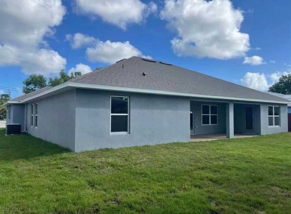 For Rent: $3,100 (4 beds, 3 baths, 2264 Square Feet)