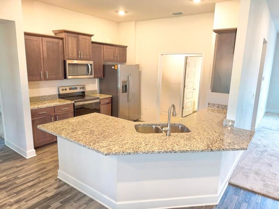 For Rent: $3,100 (4 beds, 3 baths, 2264 Square Feet)