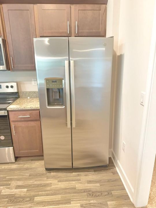 For Rent: $3,100 (4 beds, 3 baths, 2264 Square Feet)