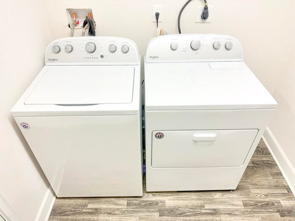 For Rent: $3,100 (4 beds, 3 baths, 2264 Square Feet)