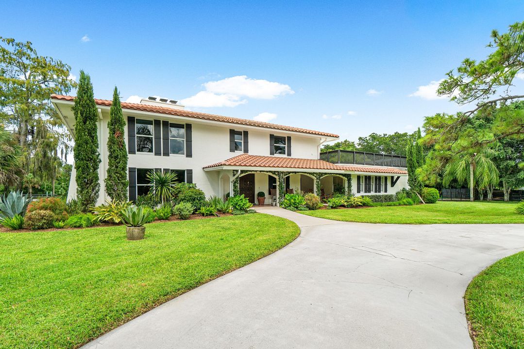 En Venta: $1,995,000 (5 camas, 3 baños, 2860 Pies cuadrados)