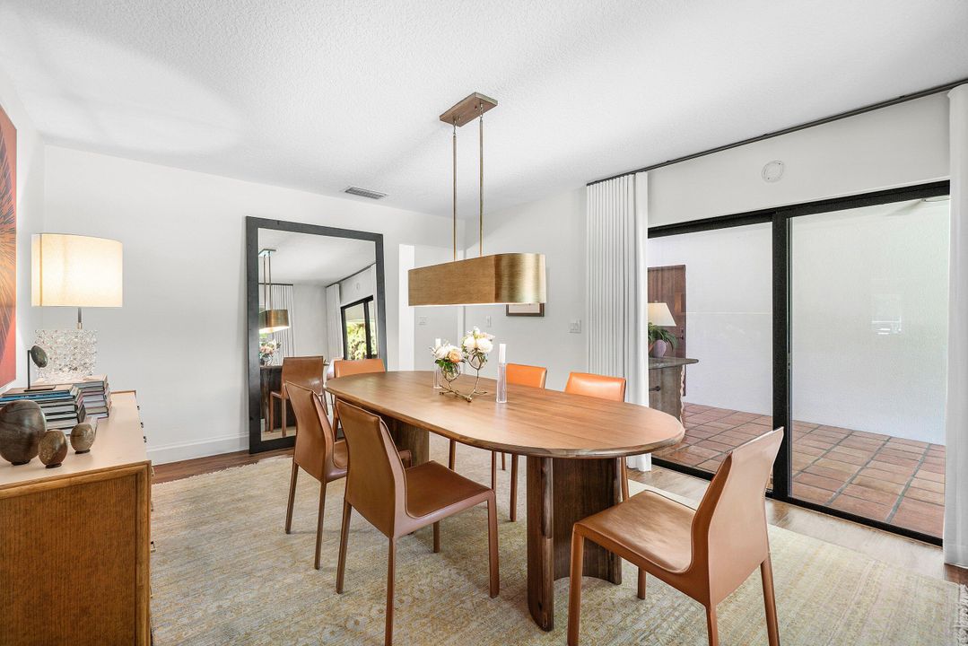 En Venta: $1,995,000 (5 camas, 3 baños, 2860 Pies cuadrados)