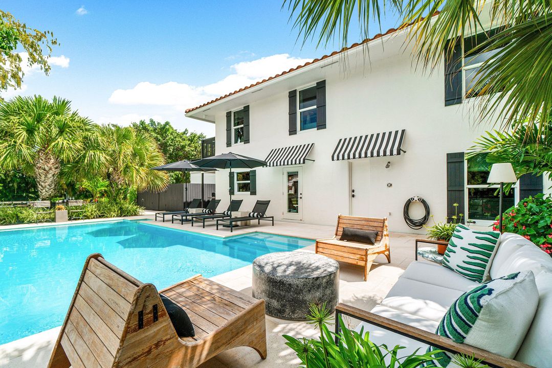 En Venta: $1,995,000 (5 camas, 3 baños, 2860 Pies cuadrados)