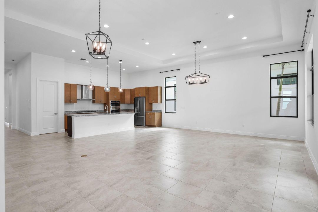 En Renta: $8,500 (4 camas, 3 baños, 2917 Pies cuadrados)