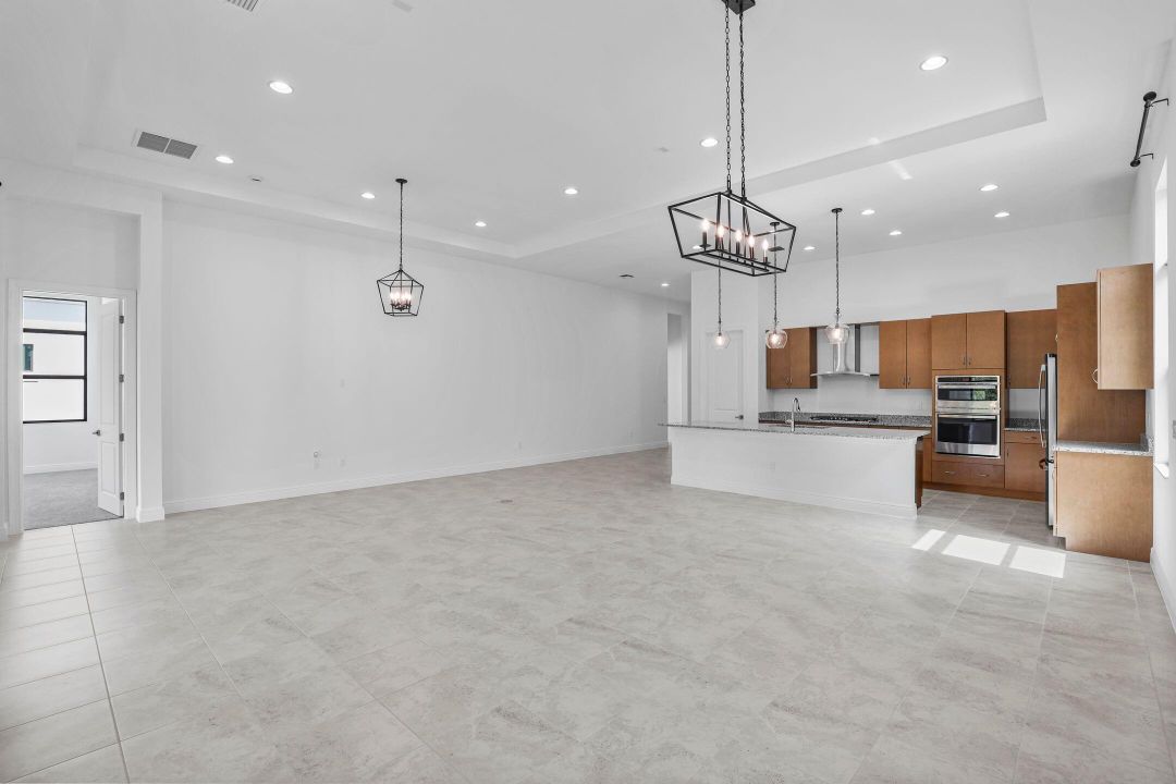 En Renta: $8,500 (4 camas, 3 baños, 2917 Pies cuadrados)