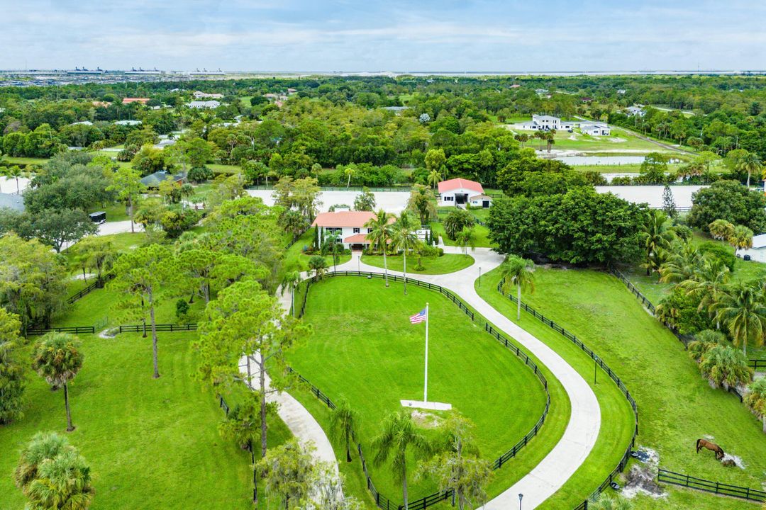 En Venta: $1,995,000 (5 camas, 3 baños, 2860 Pies cuadrados)