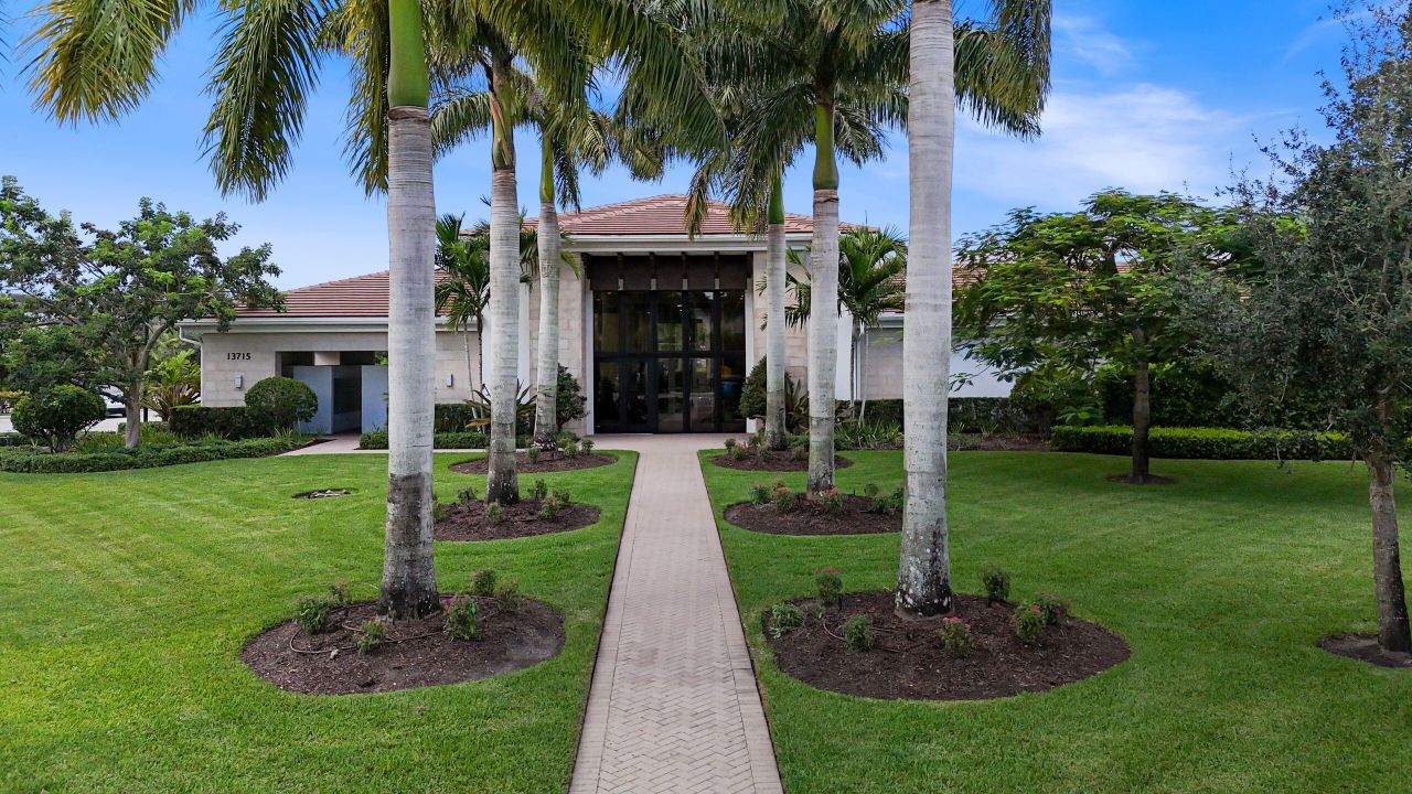 En Renta: $8,500 (4 camas, 3 baños, 2917 Pies cuadrados)