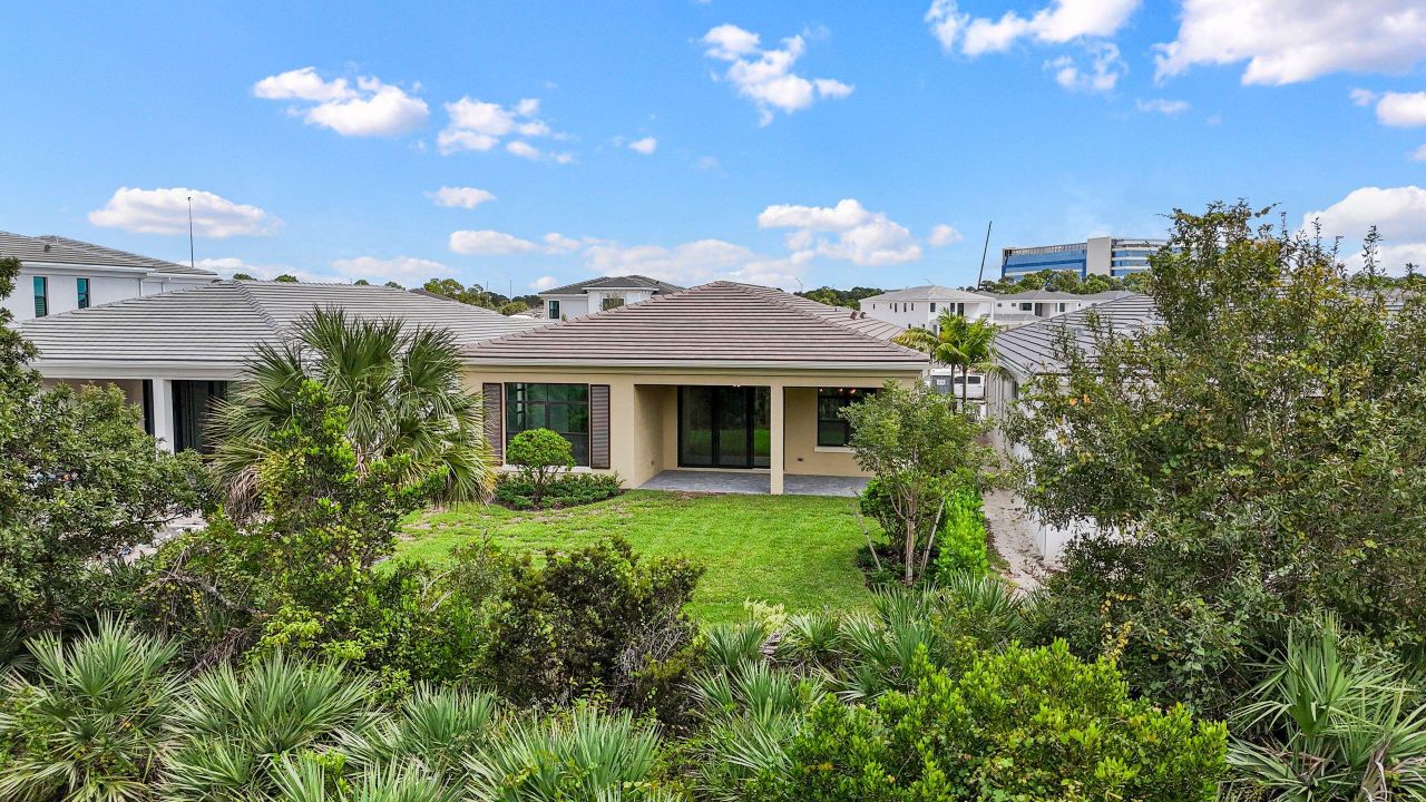 En Renta: $8,500 (4 camas, 3 baños, 2917 Pies cuadrados)