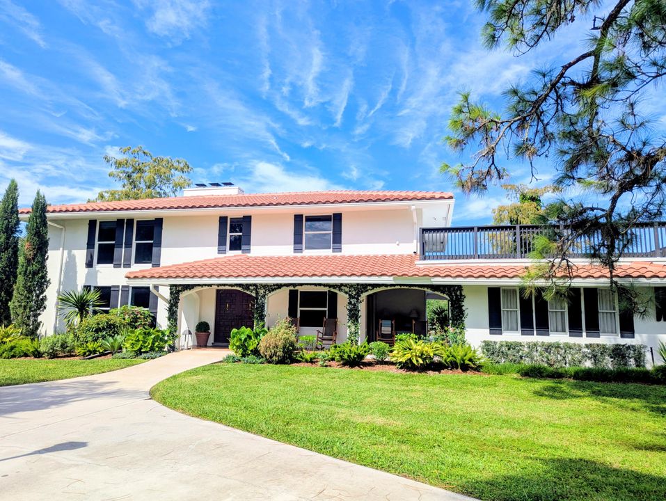 En Venta: $1,995,000 (5 camas, 3 baños, 2860 Pies cuadrados)