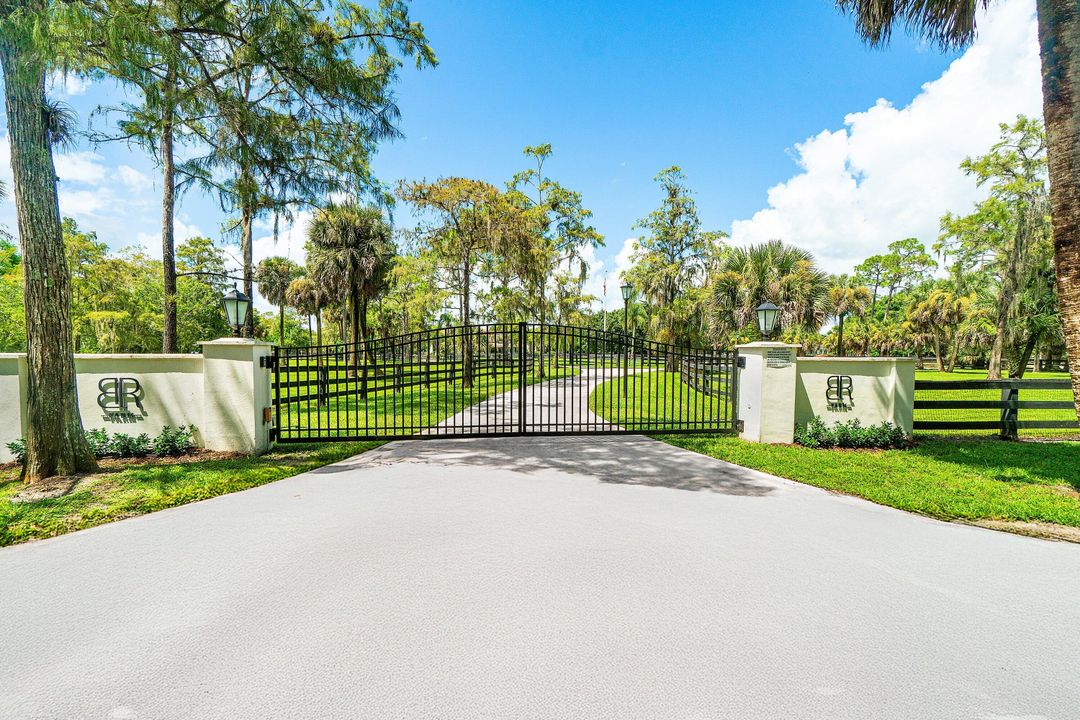 En Venta: $1,995,000 (5 camas, 3 baños, 2860 Pies cuadrados)