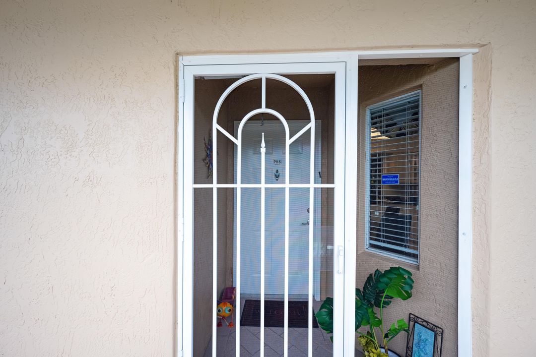 Active With Contract: $249,900 (3 beds, 2 baths, 1869 Square Feet)