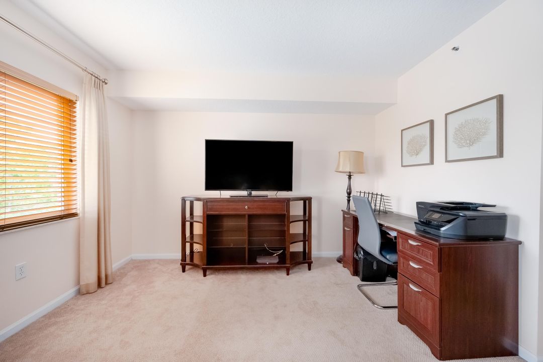 Active With Contract: $249,900 (3 beds, 2 baths, 1869 Square Feet)