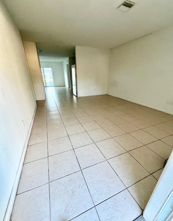 Active With Contract: $549,000 (0 beds, 0 baths, 2262 Square Feet)