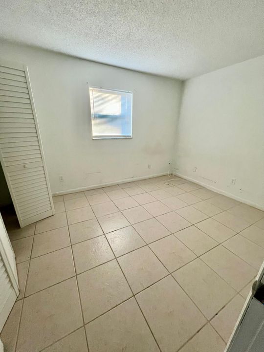 Active With Contract: $549,000 (0 beds, 0 baths, 2262 Square Feet)