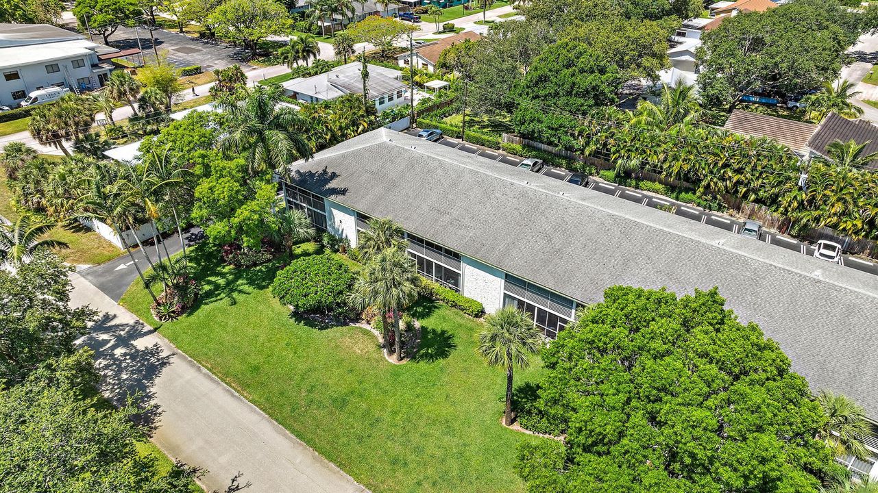 待售: $255,000 (2 贝兹, 2 浴室, 886 平方英尺)