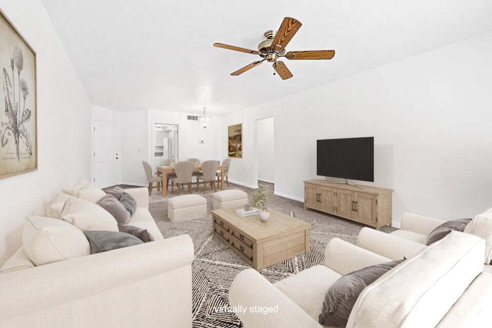 待售: $255,000 (2 贝兹, 2 浴室, 886 平方英尺)