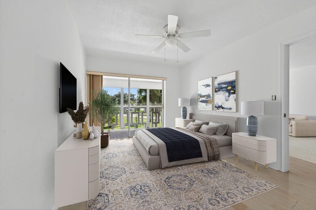 For Sale: $215,000 (2 beds, 2 baths, 717 Square Feet)