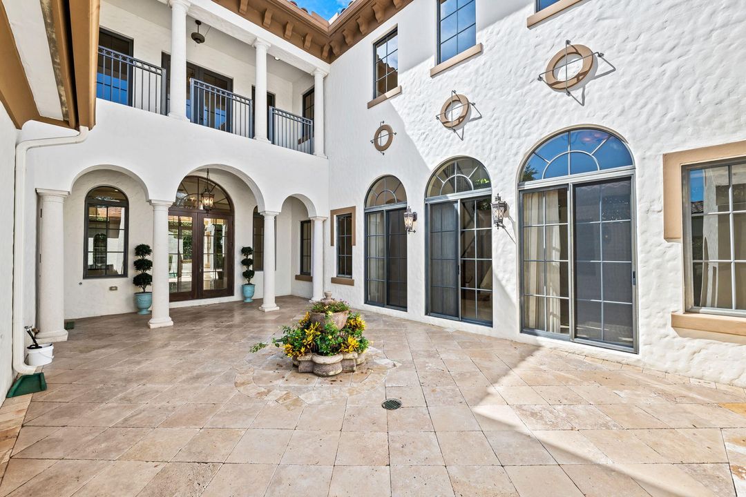 For Rent: $10,000 (5 beds, 4 baths, 4592 Square Feet)