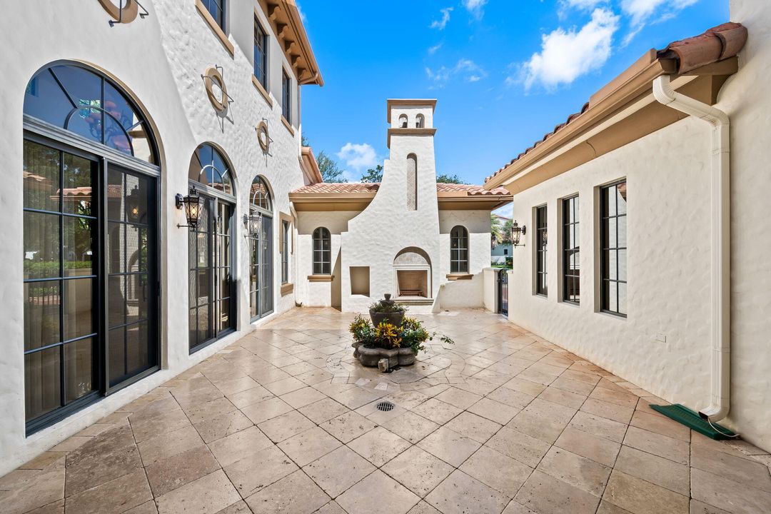 For Rent: $10,000 (5 beds, 4 baths, 4592 Square Feet)