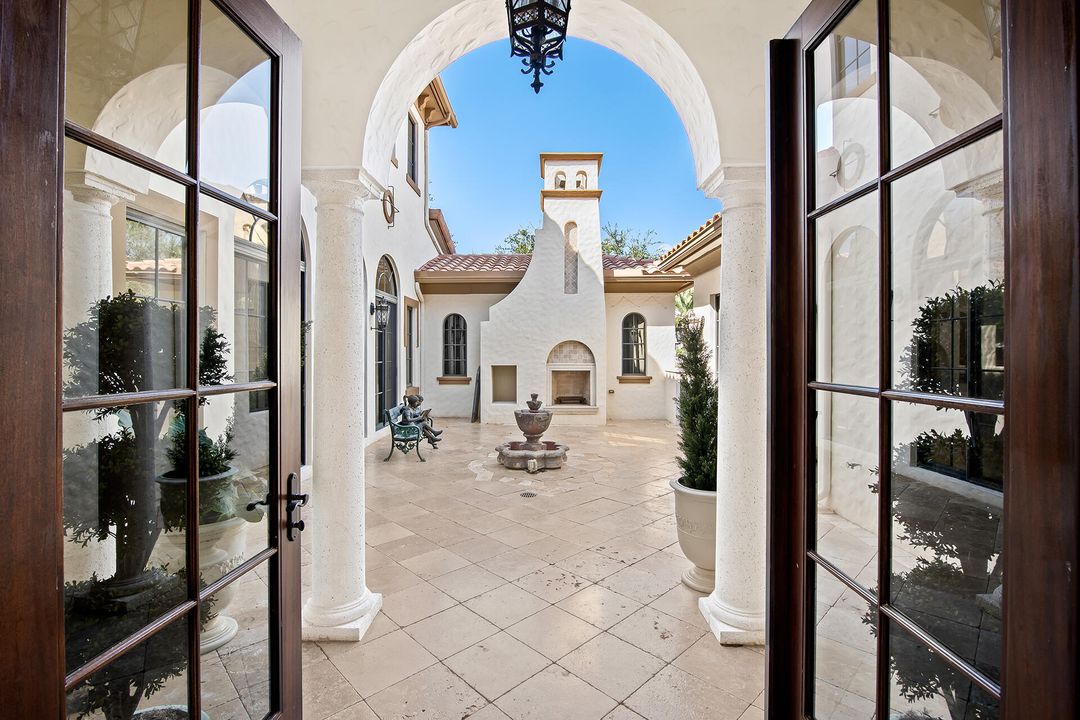 For Rent: $10,000 (5 beds, 4 baths, 4592 Square Feet)