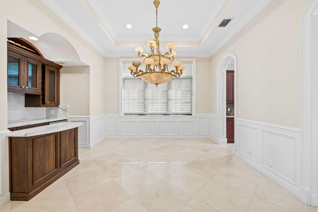 For Rent: $10,000 (5 beds, 4 baths, 4592 Square Feet)