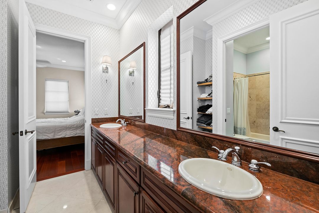 For Rent: $10,000 (5 beds, 4 baths, 4592 Square Feet)