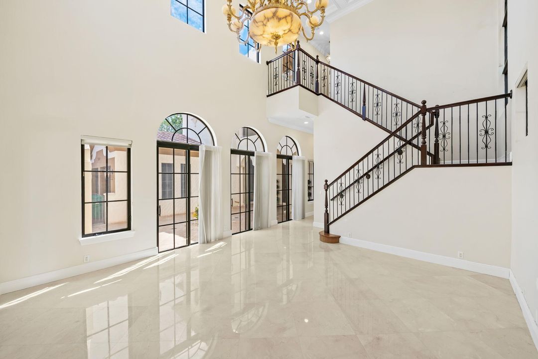 For Rent: $10,000 (5 beds, 4 baths, 4592 Square Feet)